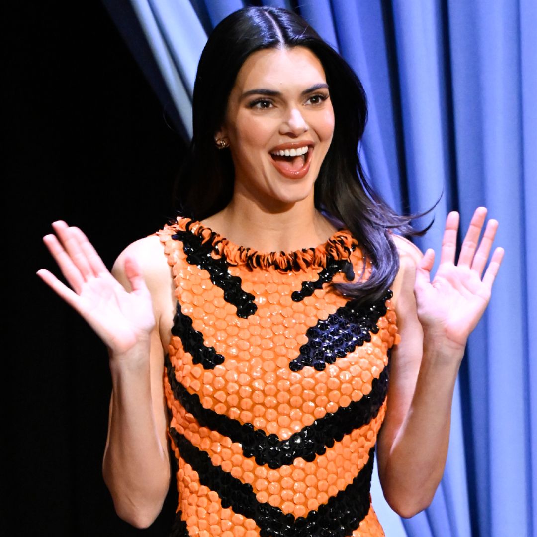 Kendall Jenner stopped by The Tonight Show Starring Jimmy Fallon in a tiger dress from Chanel's M&eacute;tiers d'Art Spring 2026 show