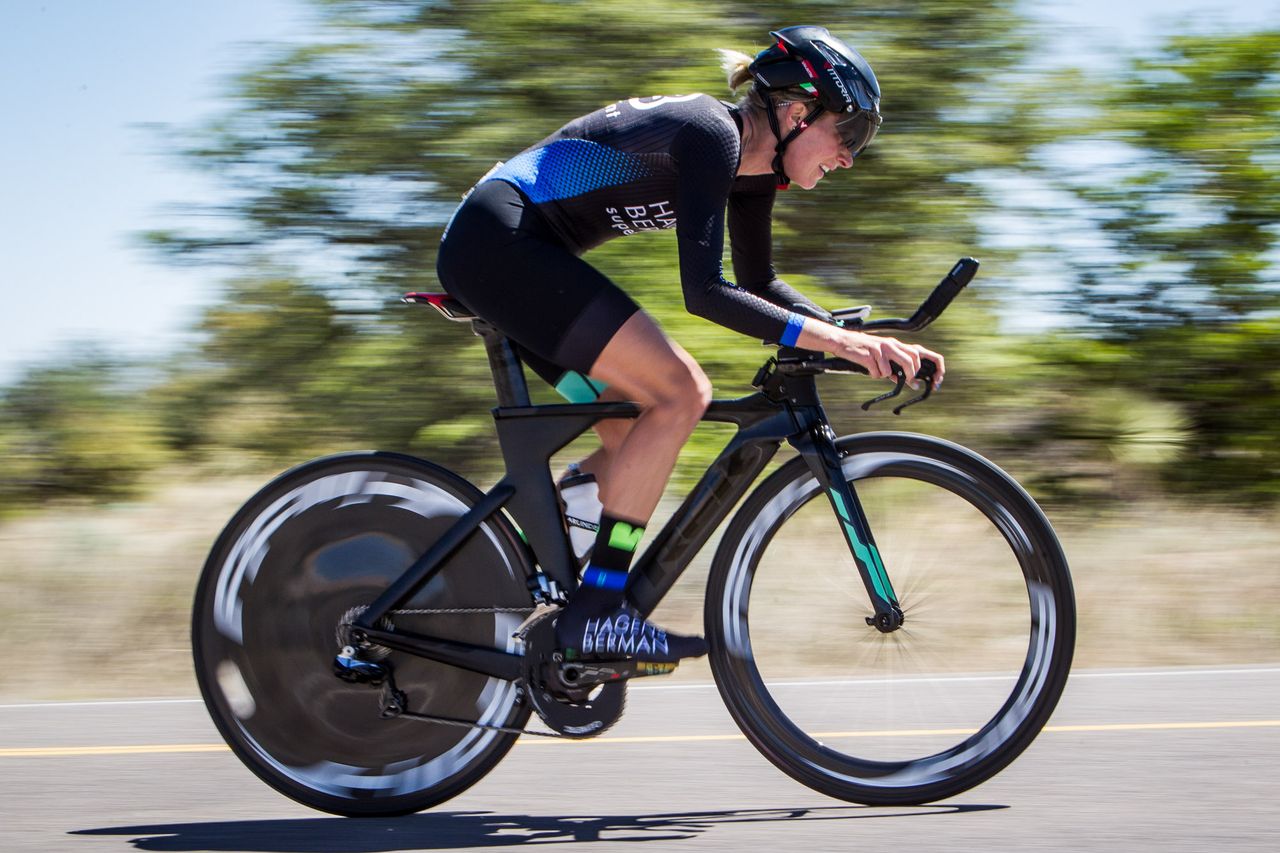 Scotti Lechuga (Hagens Berman) on her way to an 8th place finish.