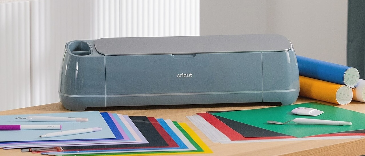 Cricut Maker 4 with materials