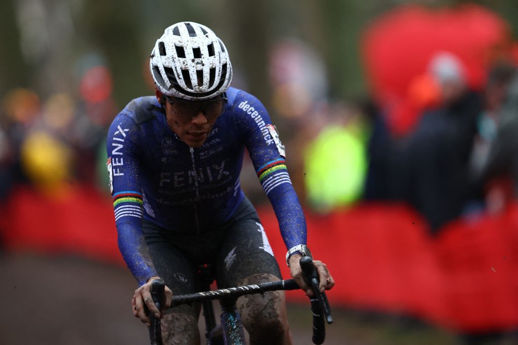 riders during the 2024 women's uci world cup race in namur