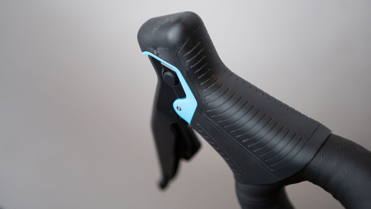 Garmin Tacx Neo Bike Plus campagnolo style shift button