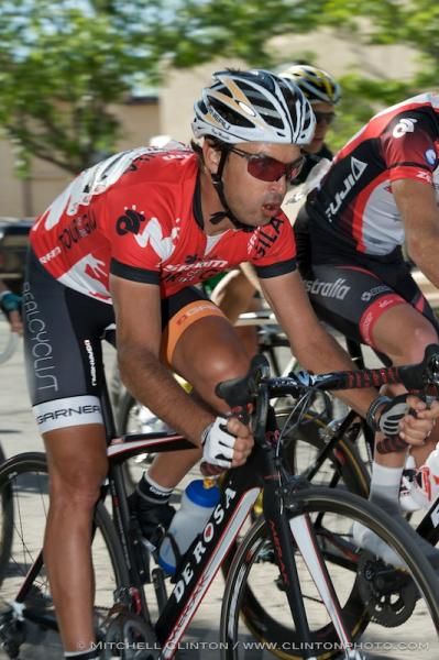 Francisco Mancebo (Realcyclist.com Cycling Team) staying close to the outside of the pack.