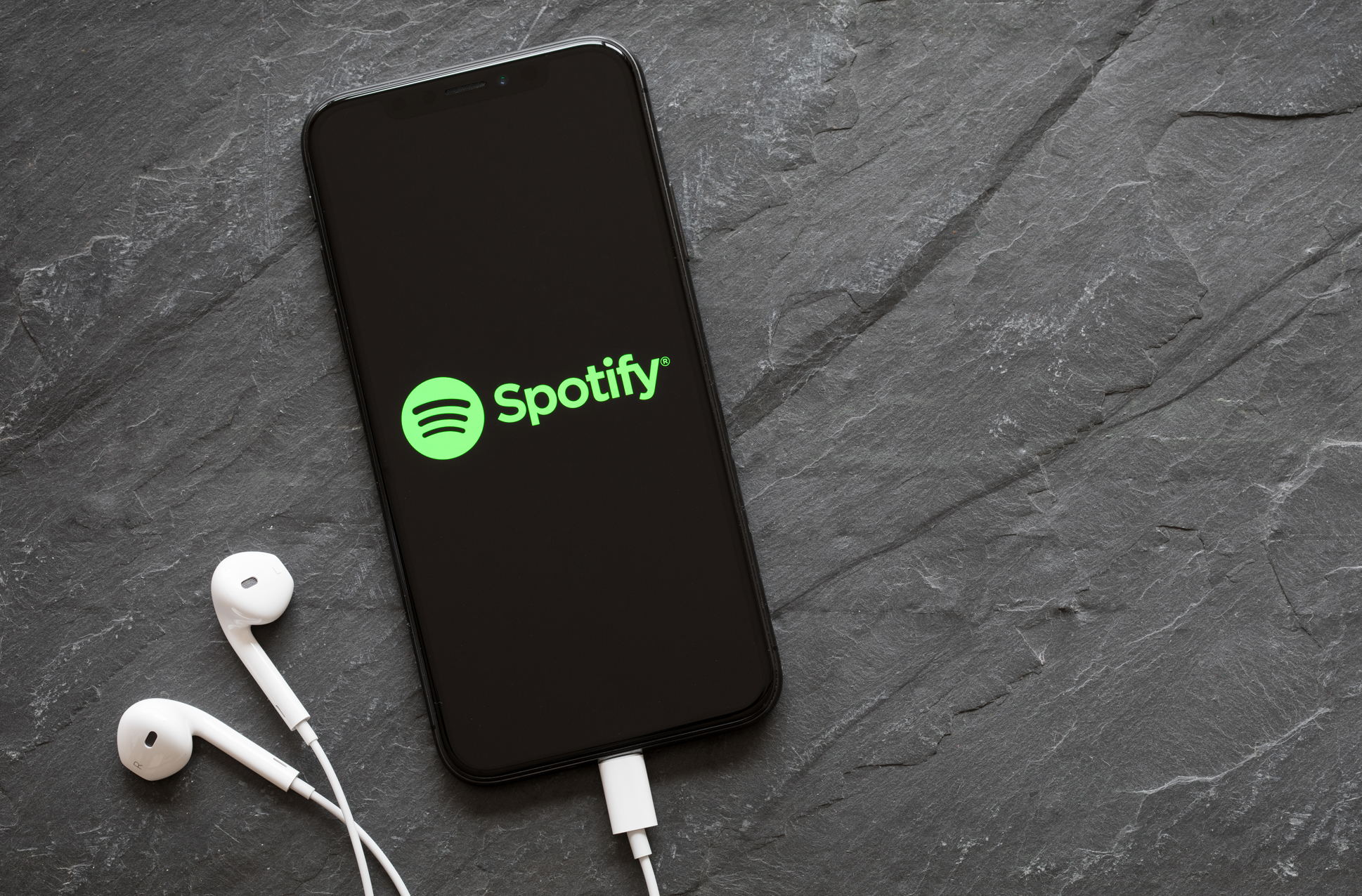 You can now ask Siri to play Spotify music on iOS 13, Spotify