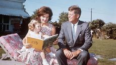 jackie o and jfk at their summer house