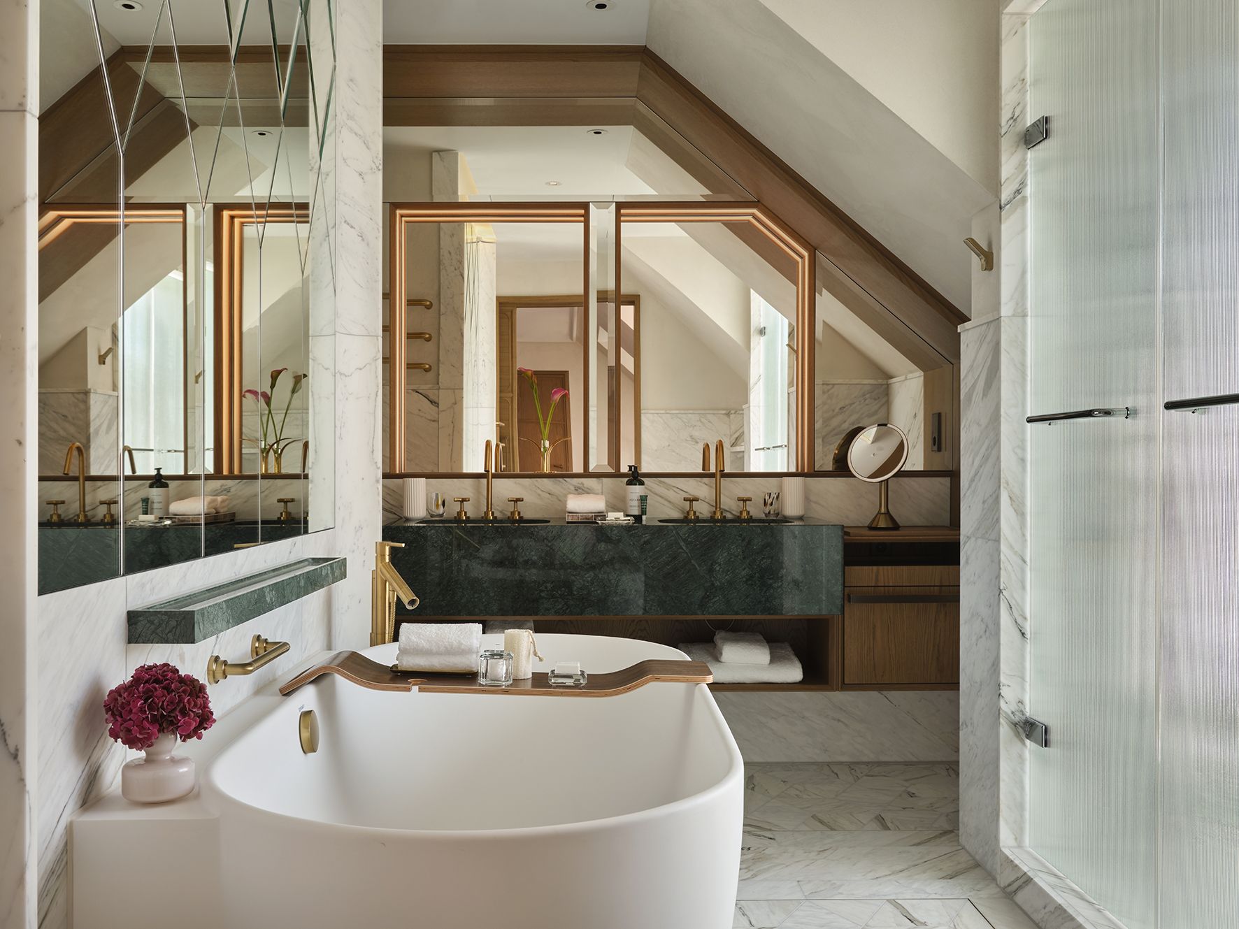 Tour Hotel Rosewood Munich’s opulent elegance Tour Hotel Rosewood Munich’s opulent elegance