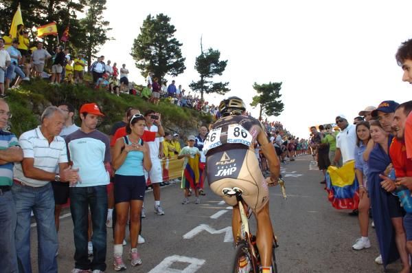 Enrique Mata (Footon-Servetto) on the final climb