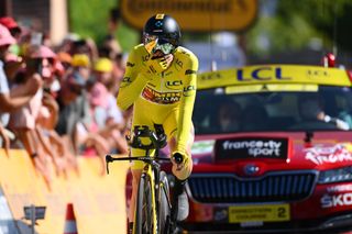 Jonas Vingegaard time trials on stage 20 of the Tour de France 2022