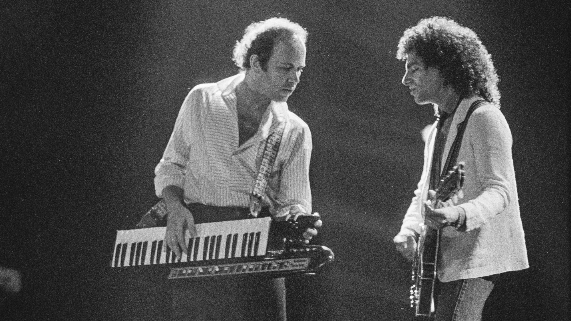 Jan ‌Hammer performing with neal Schon, ​1981.