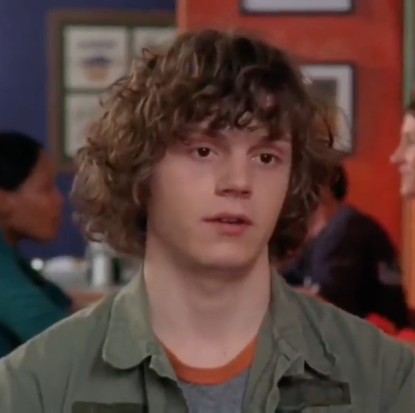 Evan Peters