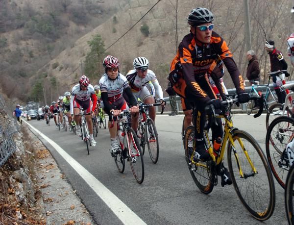 Michael Rasmussen (Miche) on a climb