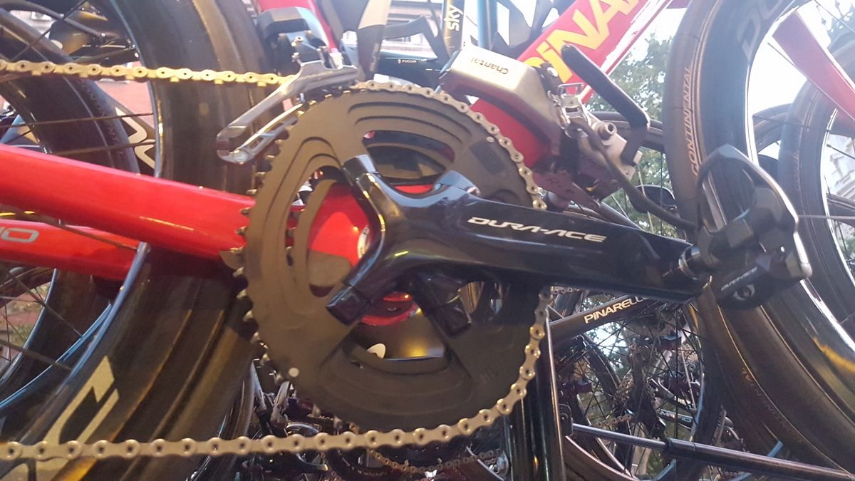 Froomes bike was fitted with a Shimano Dura Ace R9150 groupset, including hiss custom elliptical chainrings
