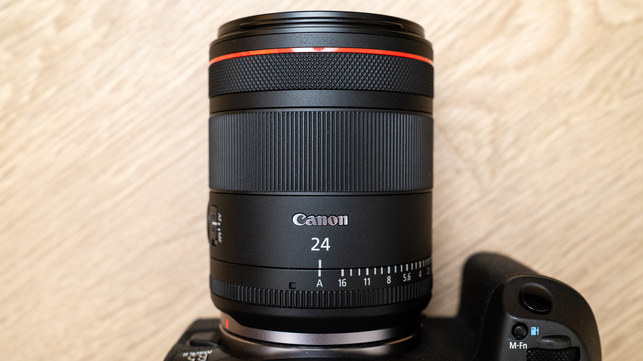 Canon RF 24mm f/1.4L VCM showing the manual aperture ring