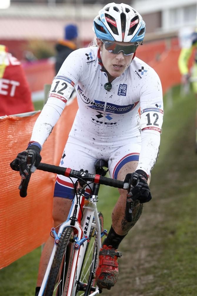 Katie Compton (Trek Cyclocross Collective) in the World Cup leader's skinsuit.