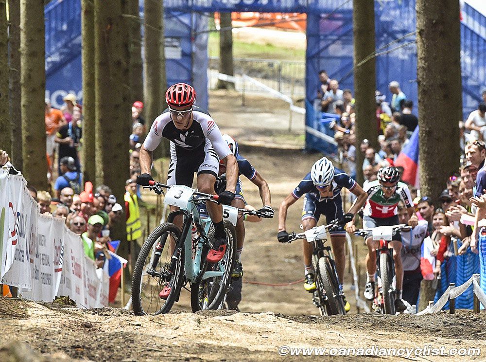 Samuel Gaze (New Zealand) starts his attack on the 2nd last lap