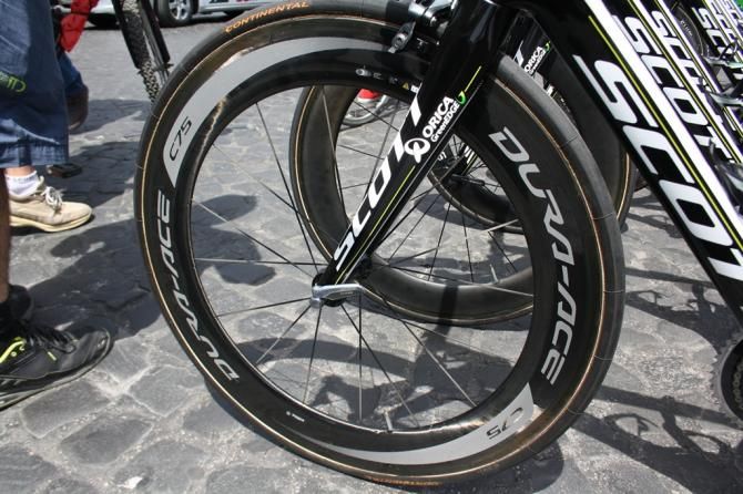 Almost all the bikes used in Naples ran on high profile wheels in the calm, warm conditions