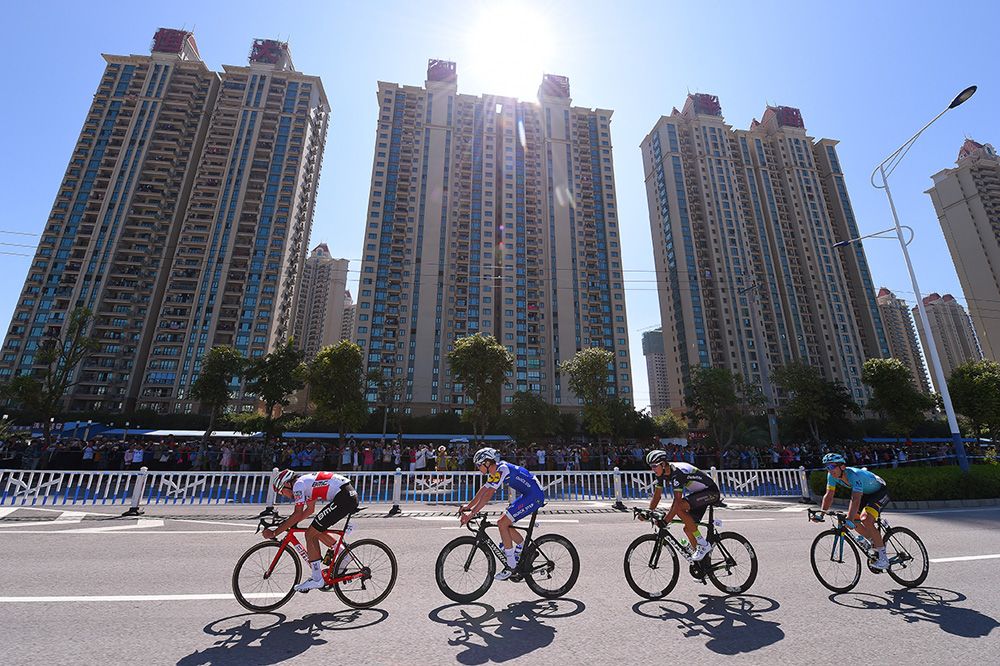 The break pushed hard under the sun