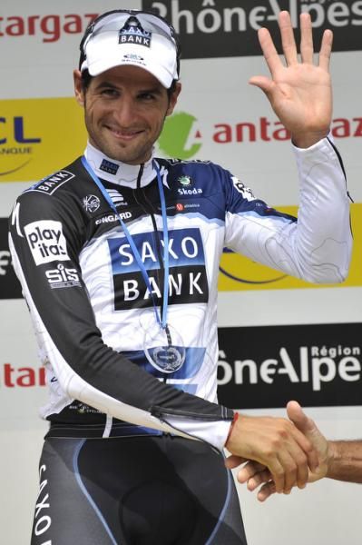 Juan Jos&eacute; Haedo (Saxo Bank) salutes the crowd from the podium.