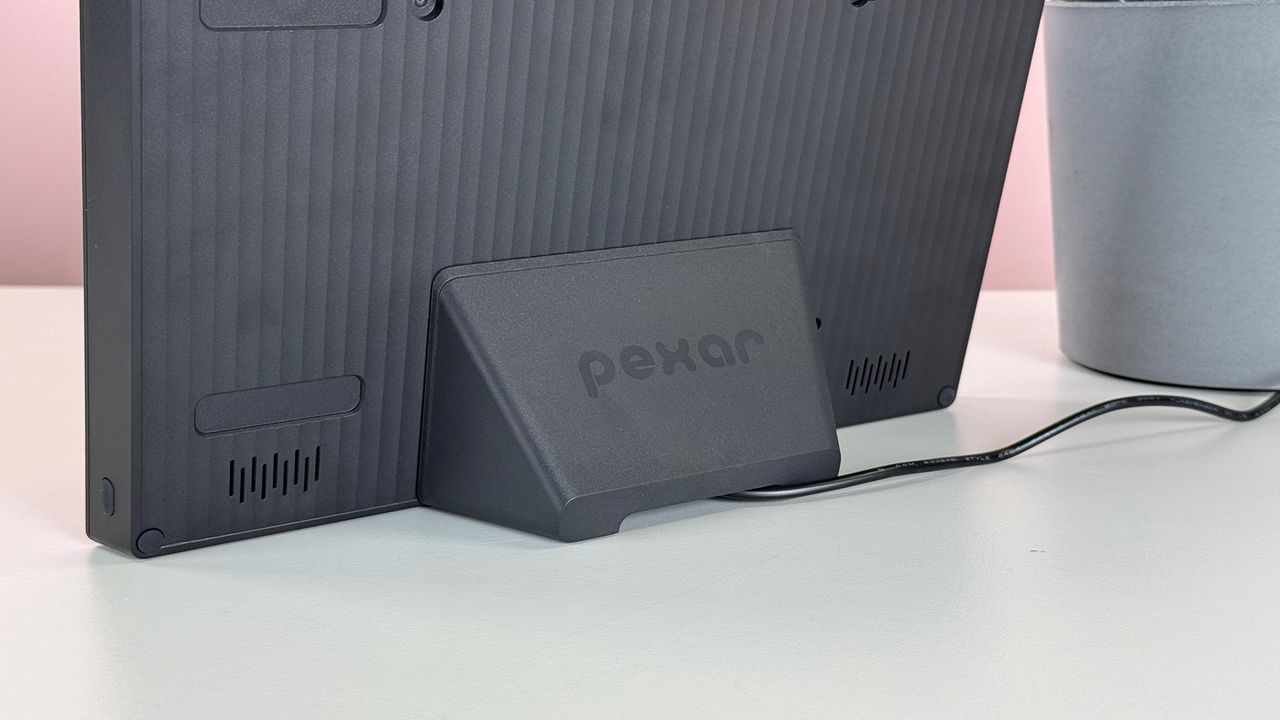 The rear of the Pexar 11-inch Digital Picture Frame.