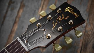 Best Gibson Les Pauls: Vintage Gibson Les Paul headstock