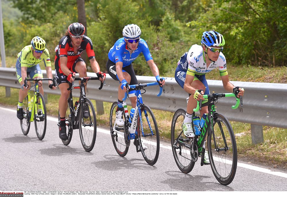 Giro d'Italia stage 5 breakaway: Daniel Oss (BMC), Alexander Foliforov (Gazprom), Amets Txurukka (Orica-GreenEdge), Pavel Brutt (Katusha)
