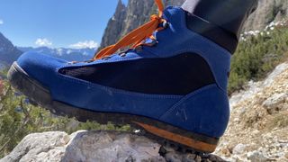 Inside an Italian hiking boot factory: Aku Slope V-Light GTX