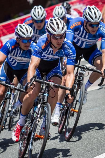 Davide Frattini (UnitedHealthcare) begins the lead out for the team.