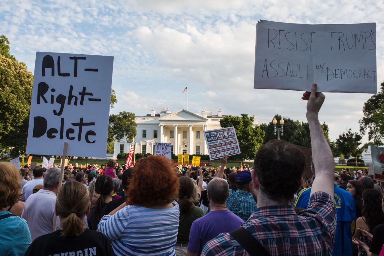 Protestors outside the White House in response to the events in Charlottesville