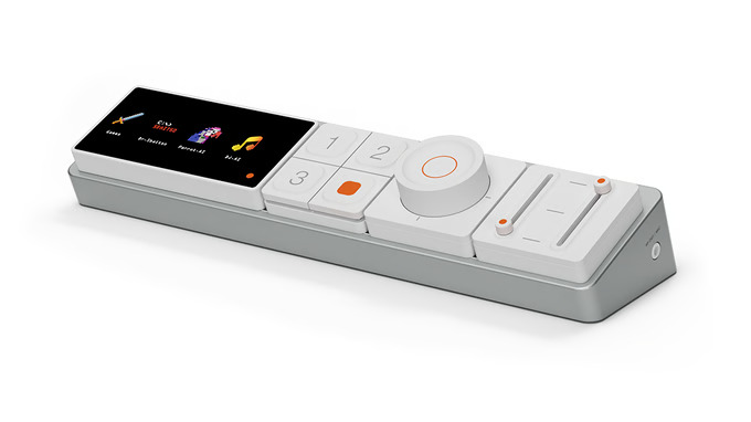 Design and features of the Sound Blaster Re:Imagine modular audio hub with AI