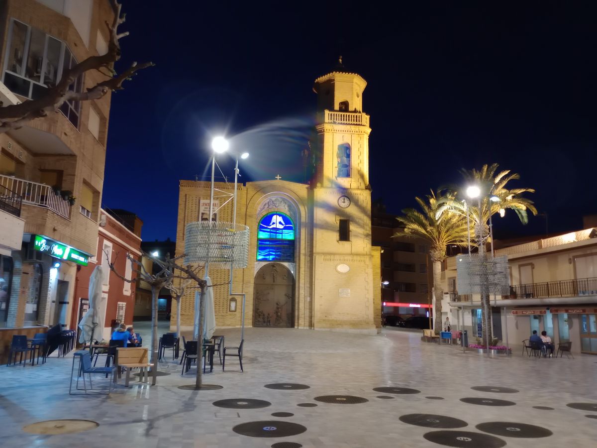 Muestra de c&aacute;mara TCL 30+ fotograf&iacute;a nocturna
