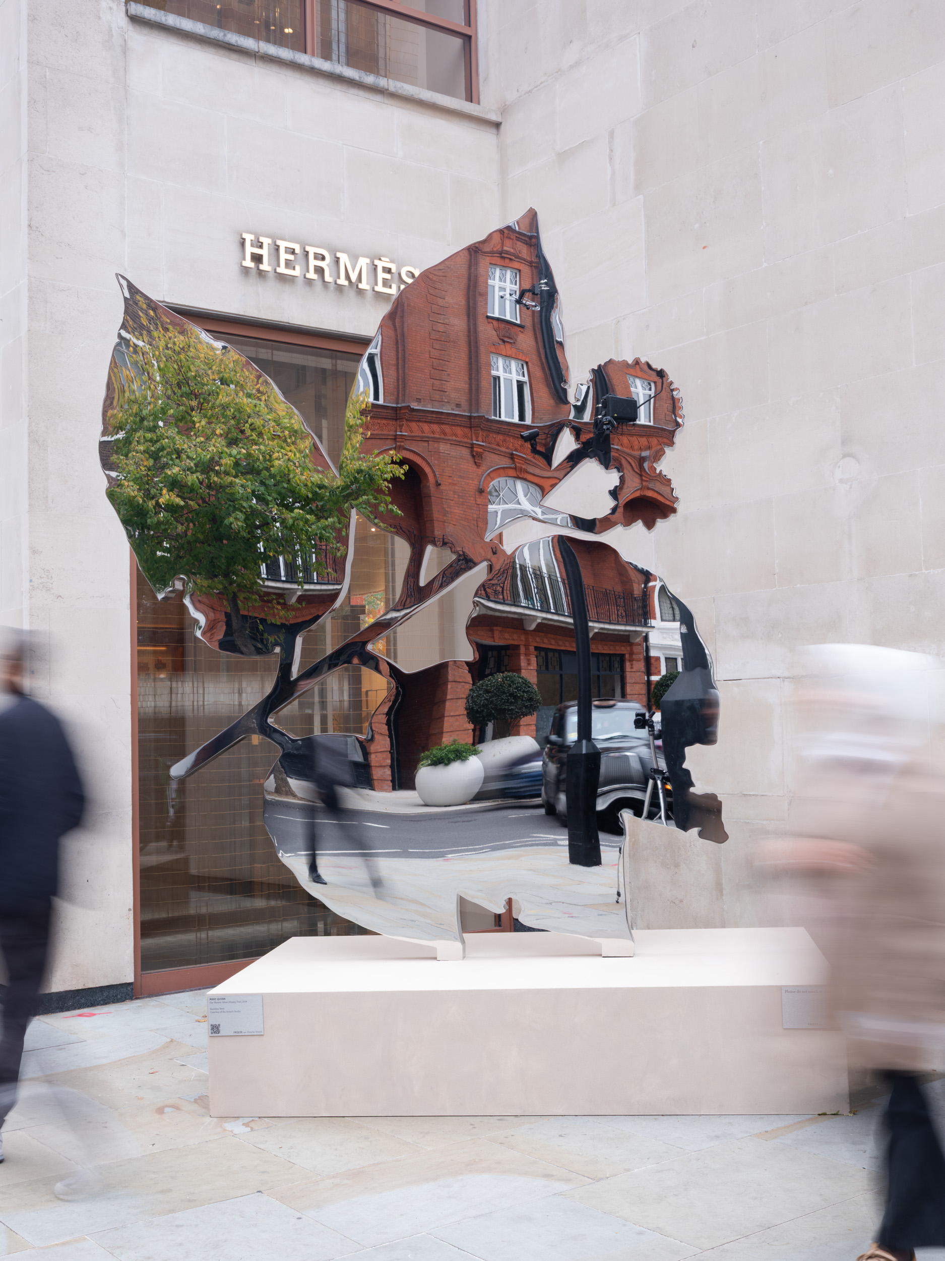 mirror sculpture on street