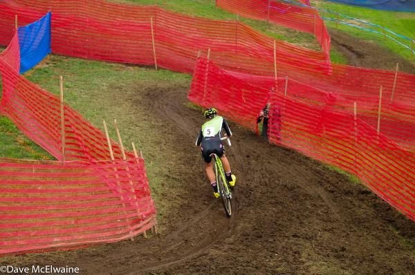 Jamie Driscoll (Cannondale) alone in the maze