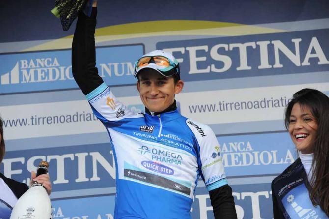 Michal Kwiatkowski (Omega Pharma-QuickStep) in the blue jersey atop Prati di Tivo.