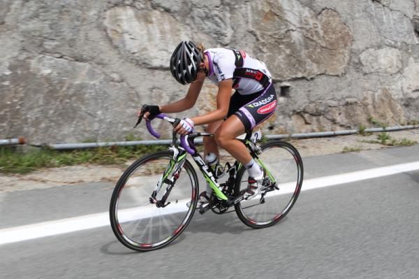 Claudia H&auml;usler (Diadora Pasta Zara) led the race on the climb for several kilometres.