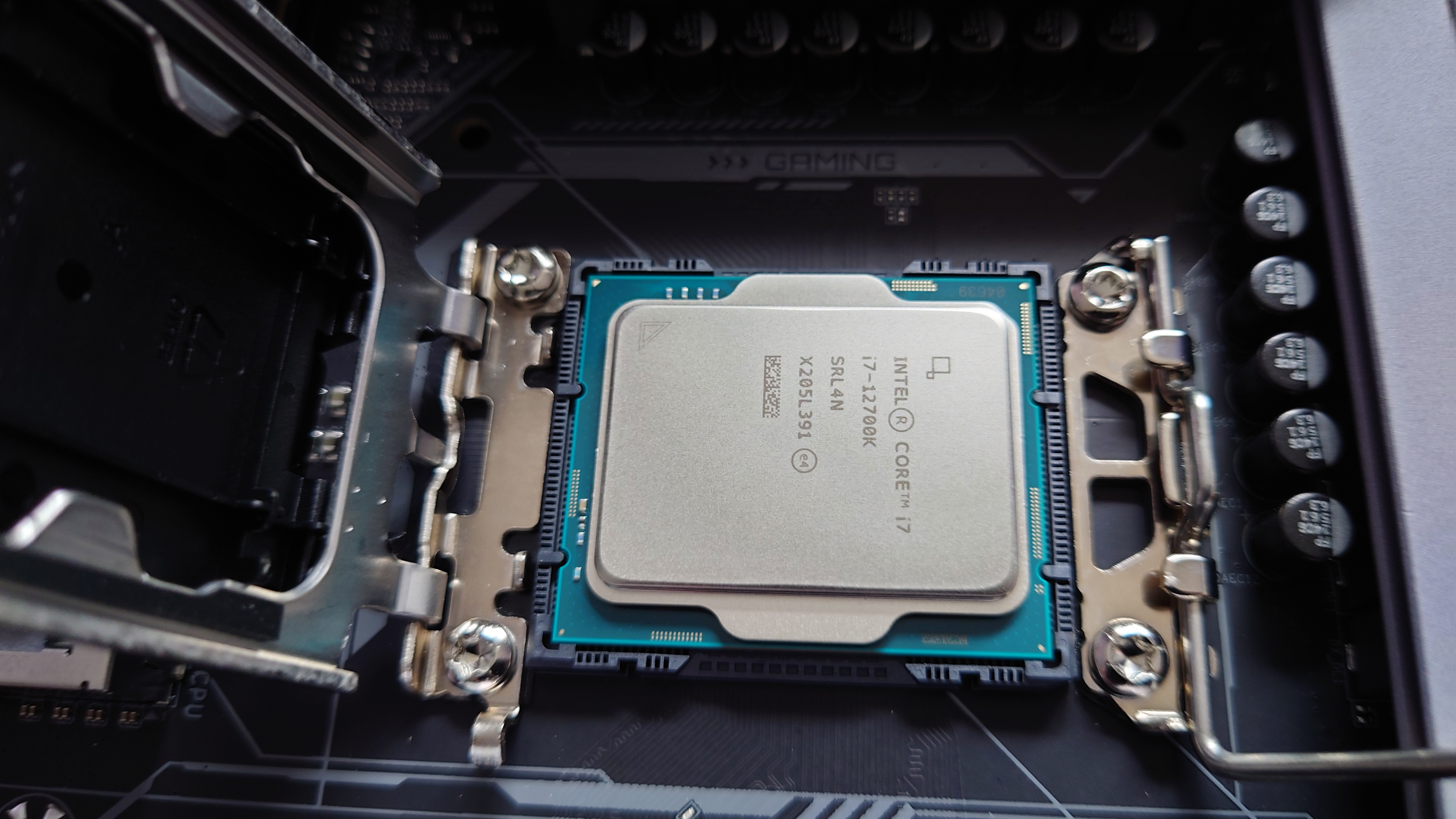 The Intel Core i7-12700K successfully installed