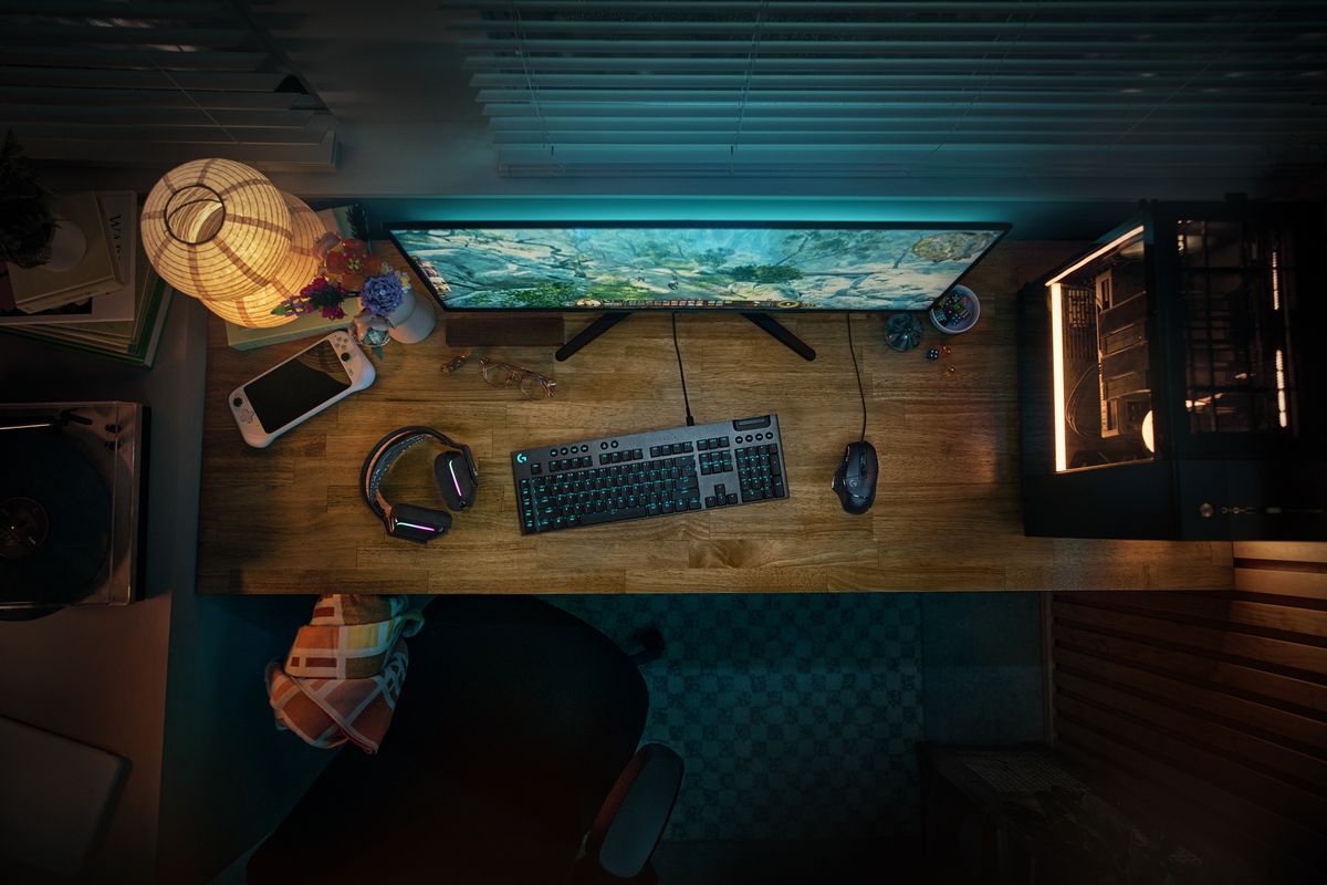 Logitech G ASTRO A50 Gen 5 &amp; G915 X
