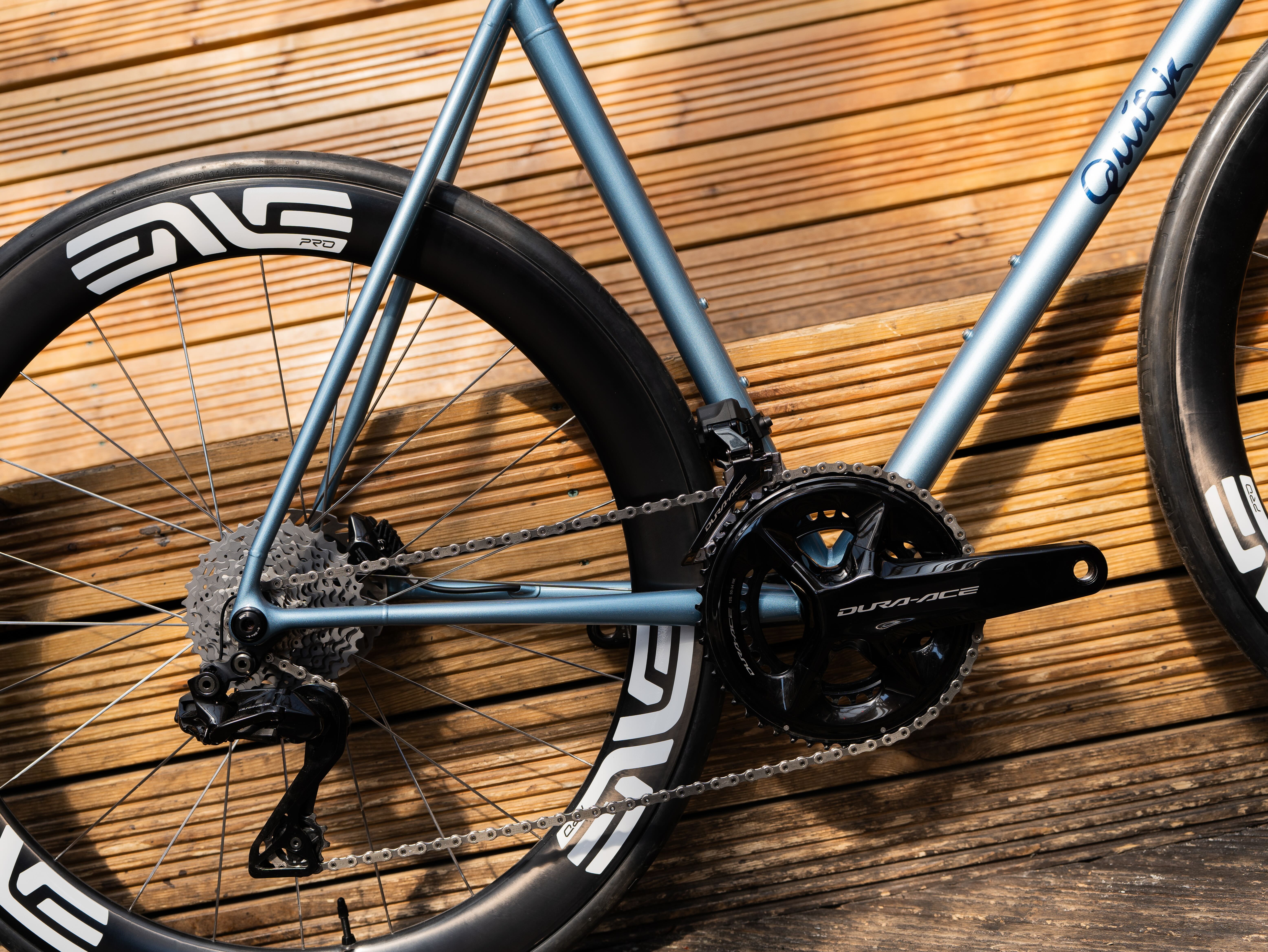 Various shots of a Quirk Durmitor