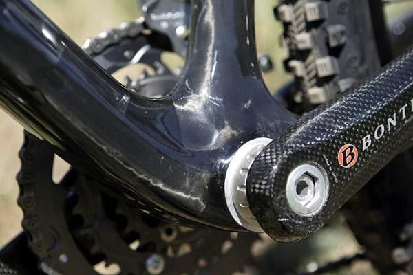 The shape of the downtube / seat tube / chain stay junction has been smoothed out and beefed up to improve the Superfly's stiffness.