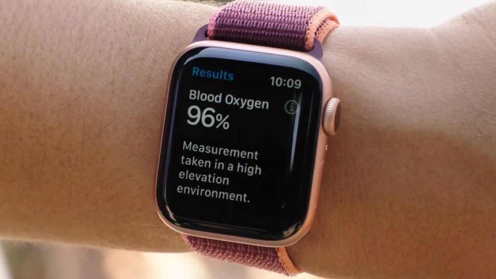 Apple Watch 6 vs Apple Watch SE which smartwatch is for you? TechRadar