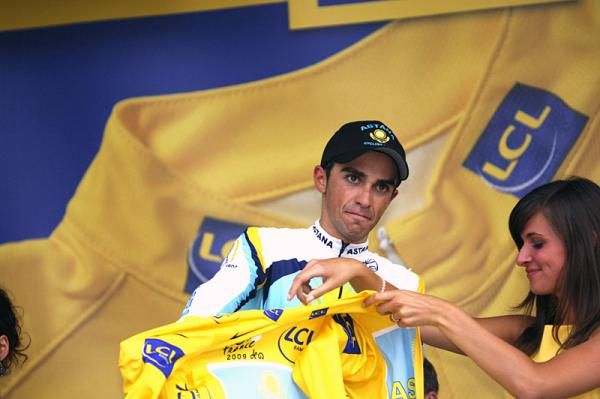 Alberto Contador dons yellow again after the Annecy time trial.