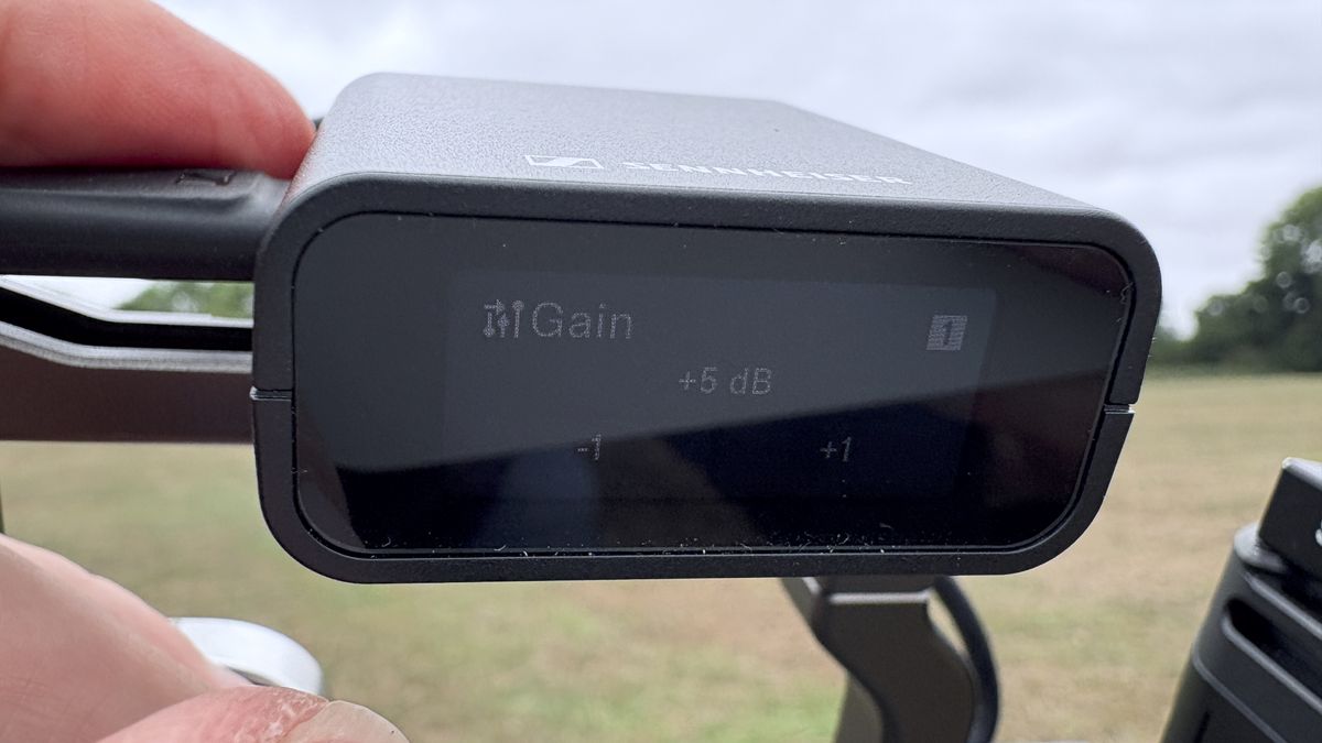 Close-up of the receiver&rsquo;s screen with the mic&rsquo;s gain controls visible. It has been set to +5dB