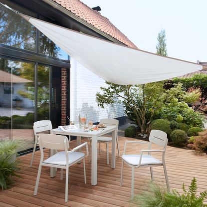 Small garden screening ideas – 10 ways to add privacy | Ideal Home