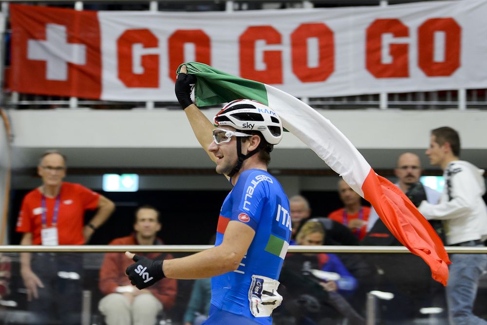 Italy's Elia Viviani celebrates after winning the Men's Omnium competition at the Track Elite European Championships