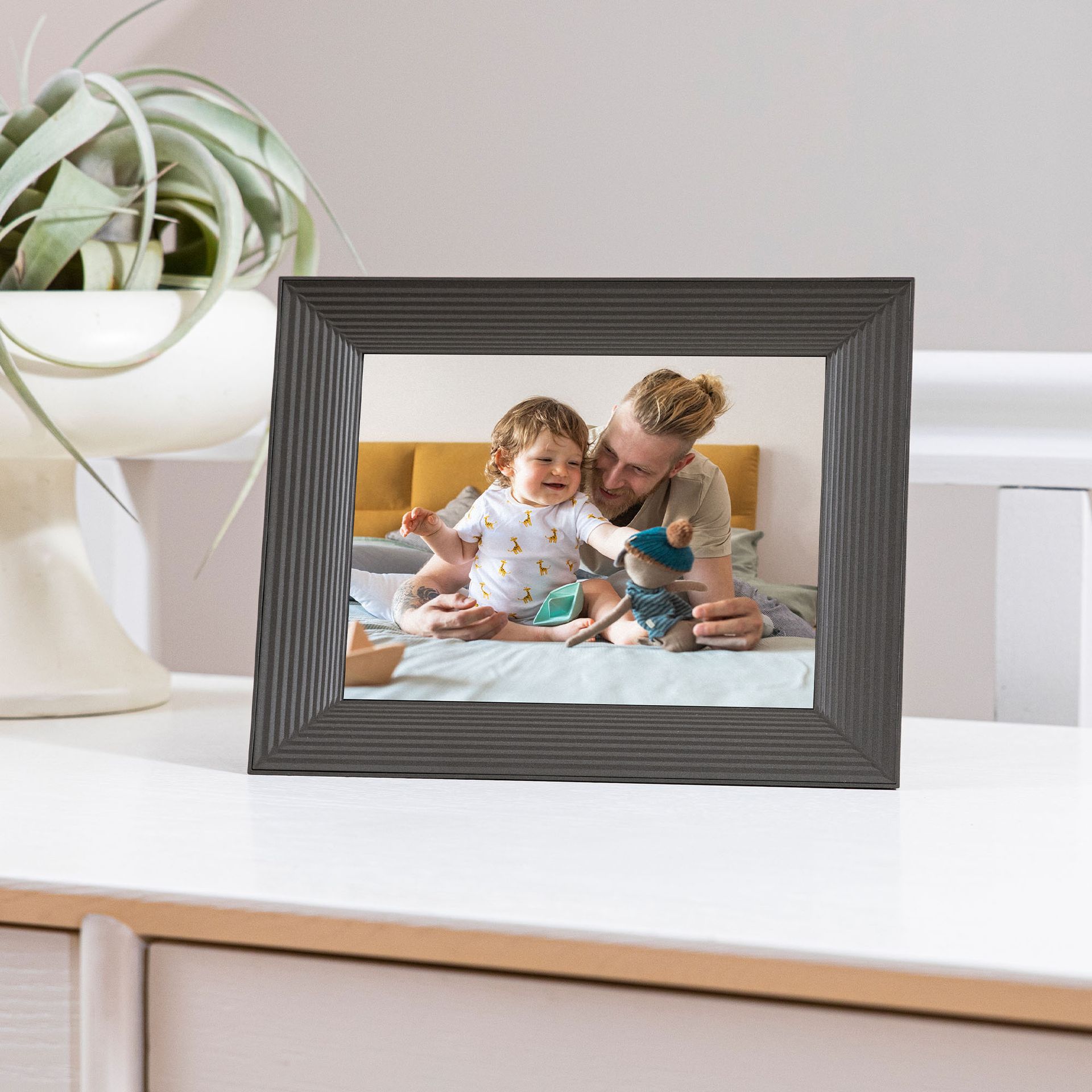 Stuck for Christmas gifting ideas? A digital photo frame is the perfect solution Stuck for Christmas gifting ideas? A digital photo frame is the perfect solution