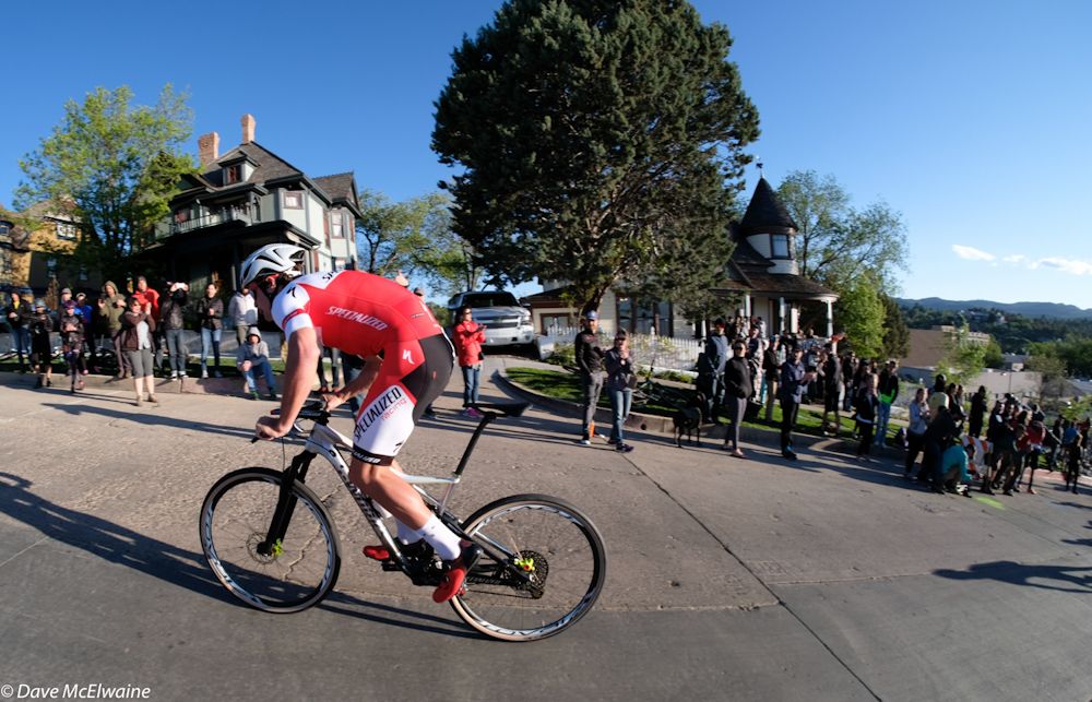 Sam Gaze (Specialized) pushing the pace on the climb