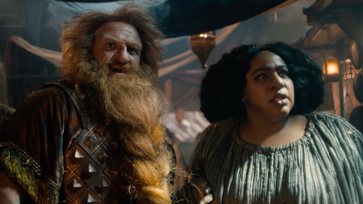 Durin IV and Disa look stunned at something happening off-screen in The Rings of Power season 2