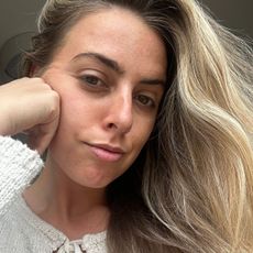 Shannon Lawlor using Sunday Riley Good Genes