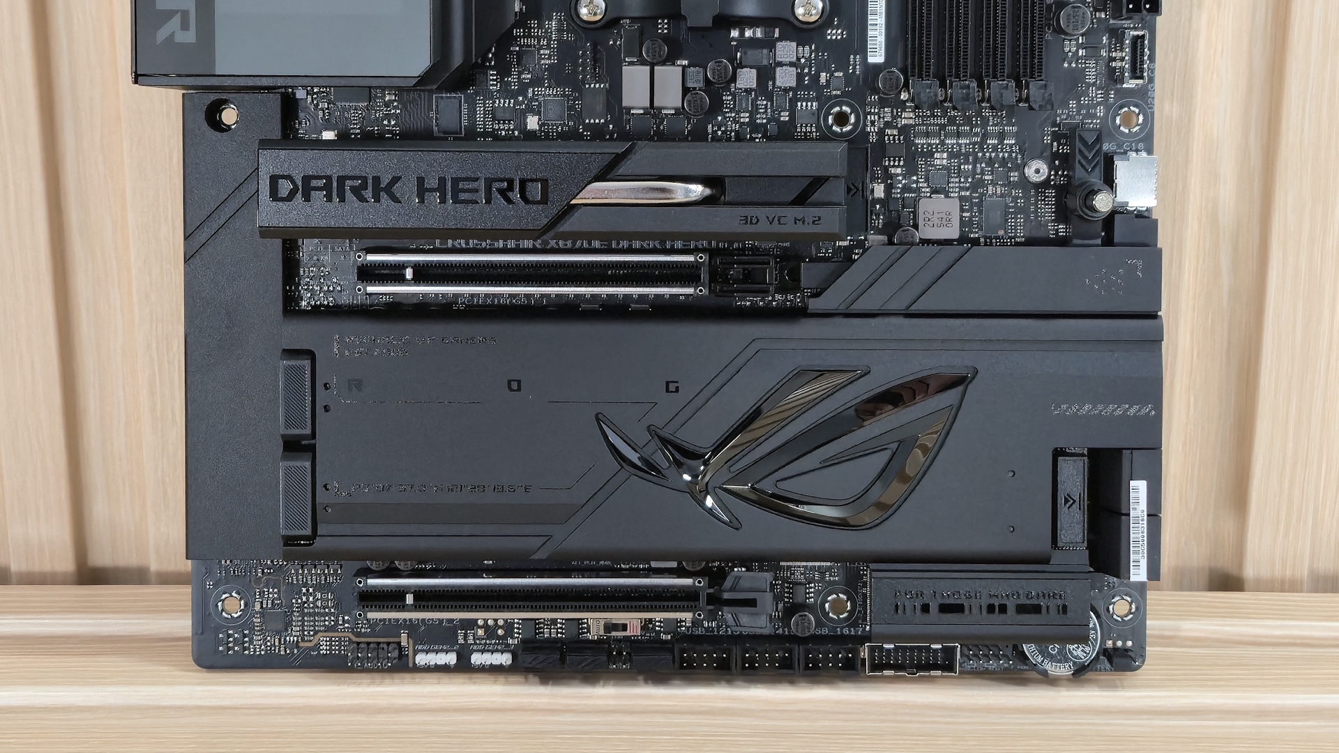 Asus ROG Crosshair X870E Dark Hero - bottom half