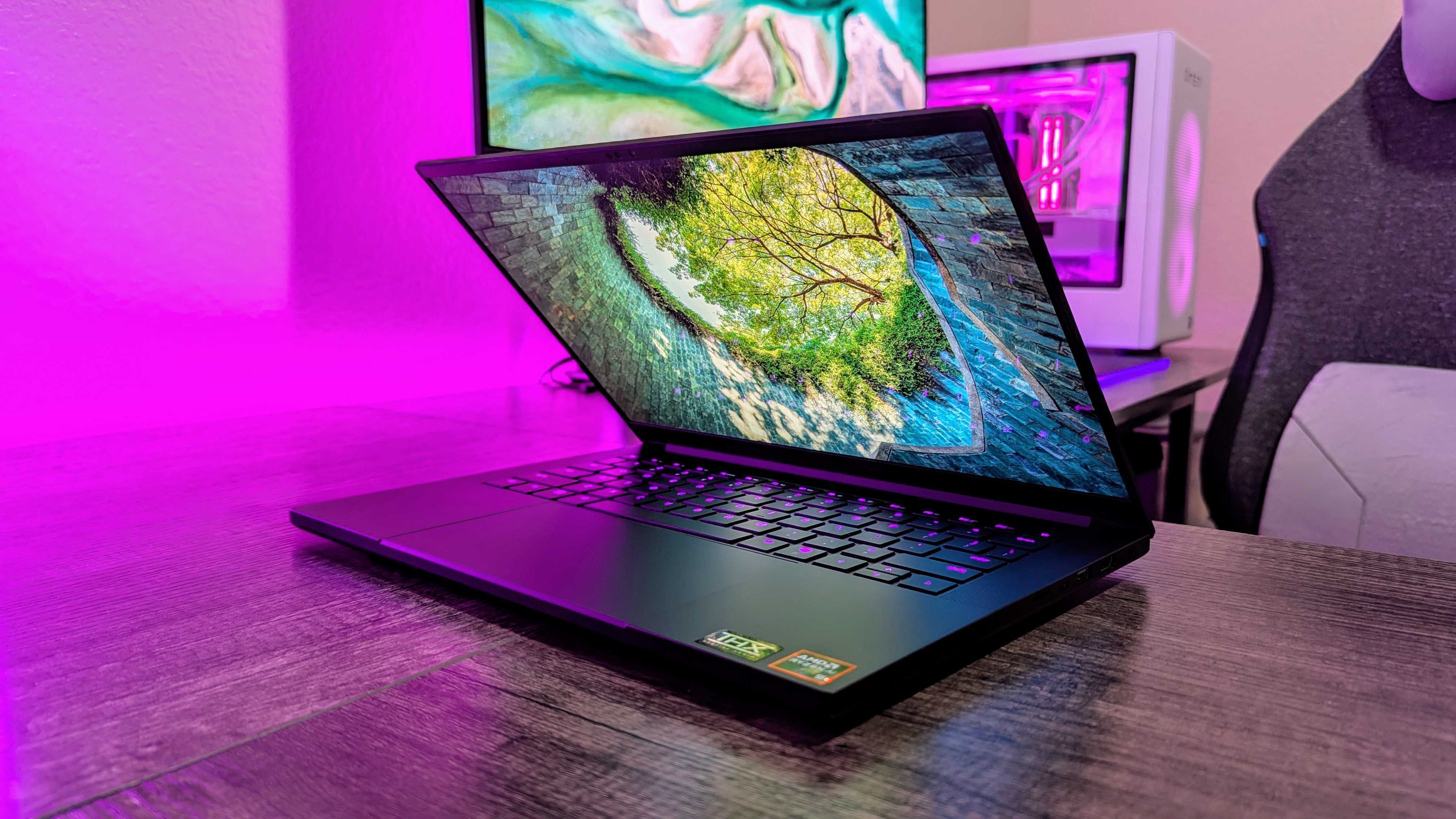 Image of the Razer Blade 14 (2025) gaming laptop.