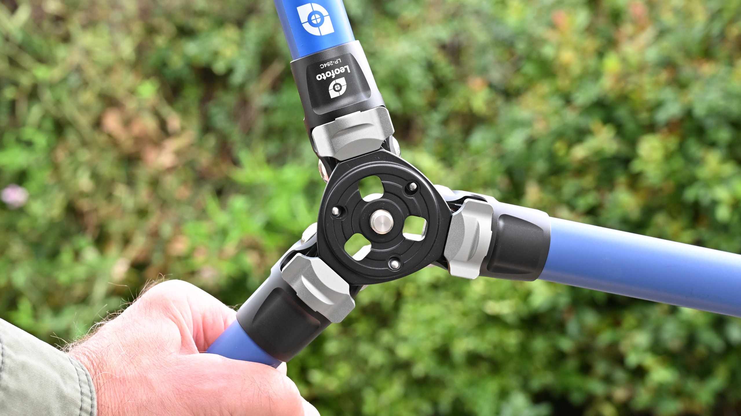 Leofoto Poseidon Ocean LP-284C + LH-30 waterproof tripod