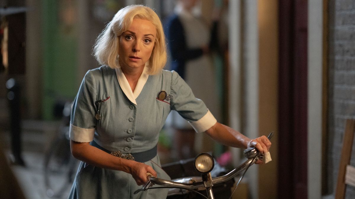  Trixie Aylward (HELEN GEORGE) in Call the Midwife season 13 episode 4